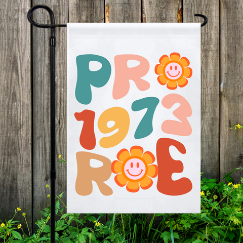 Groovy Pro Roe Garden Flag